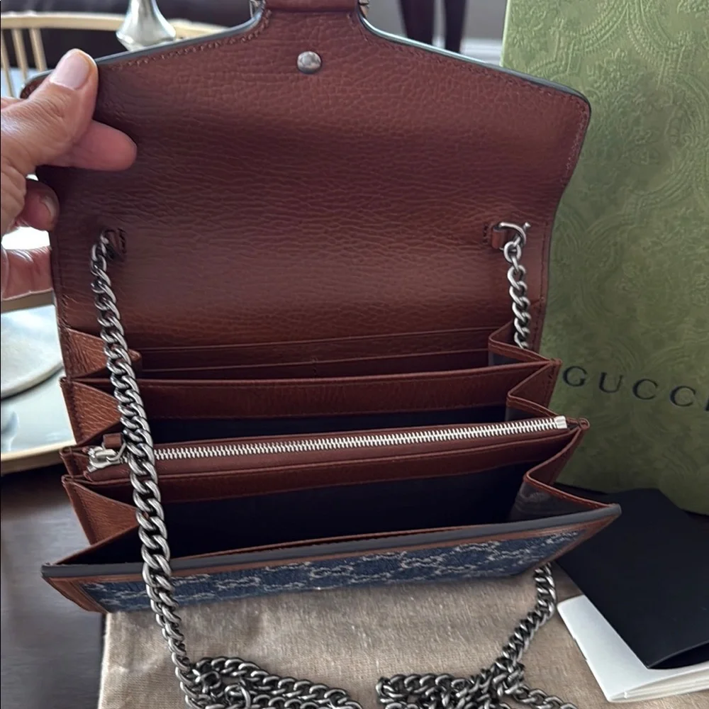 Gucci Blue and Brown Wallet with Signature Design - Picture 3 of 7